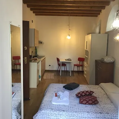 Myroom Citta Alta 1 3* ベルガモ